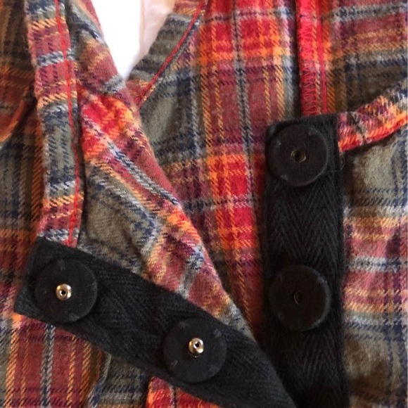 Patterson J. Kincaid - Women’s Top - Red Plaid Print - Size Medium - Picture 6 of 6